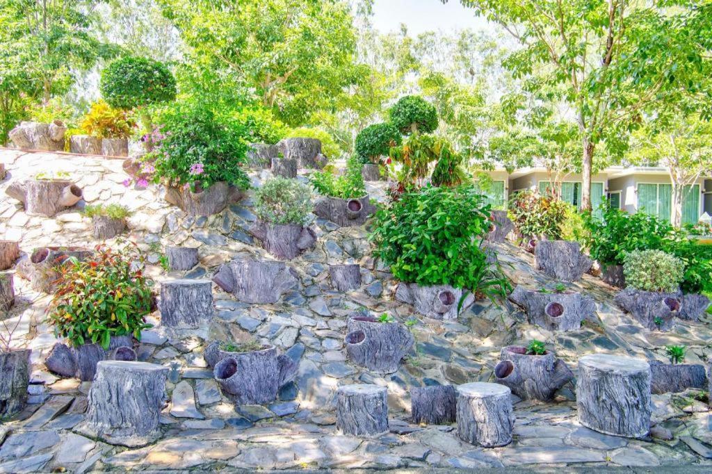 Thaiasia Goldensea Resort Phra Nakhon Si Ayutthaya Exteriör bild