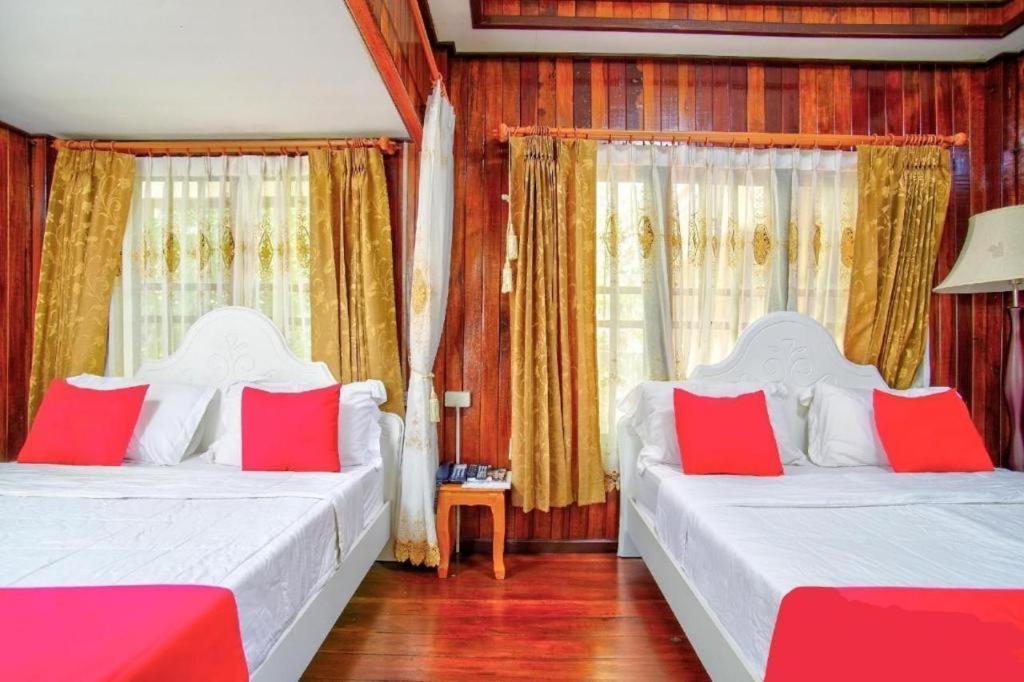 Thaiasia Goldensea Resort Phra Nakhon Si Ayutthaya Exteriör bild
