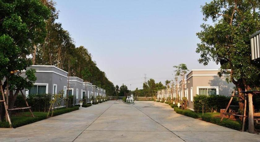 Thaiasia Goldensea Resort Phra Nakhon Si Ayutthaya Exteriör bild