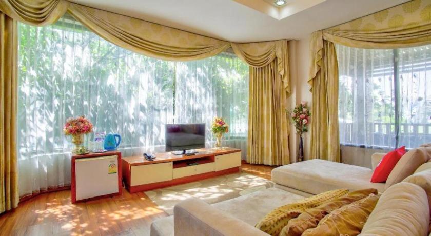 Thaiasia Goldensea Resort Phra Nakhon Si Ayutthaya Exteriör bild